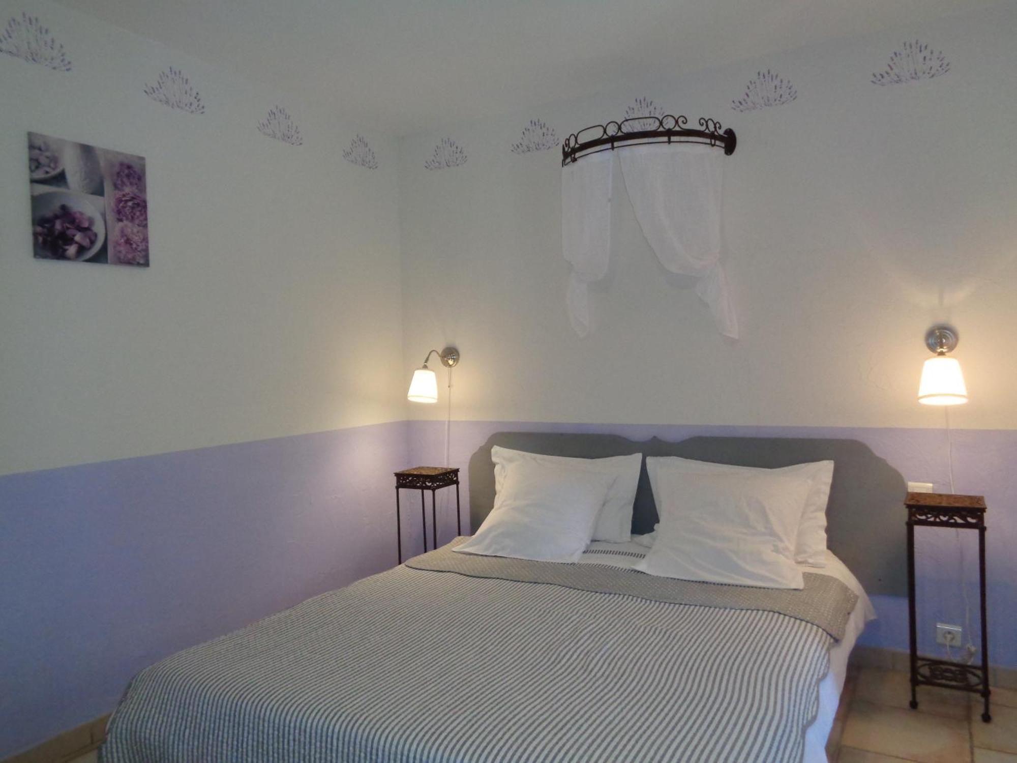 Clos Des Lavandes - Chambres Et Suites De Charme Climatisees-Luberon Lacoste  Exterior photo