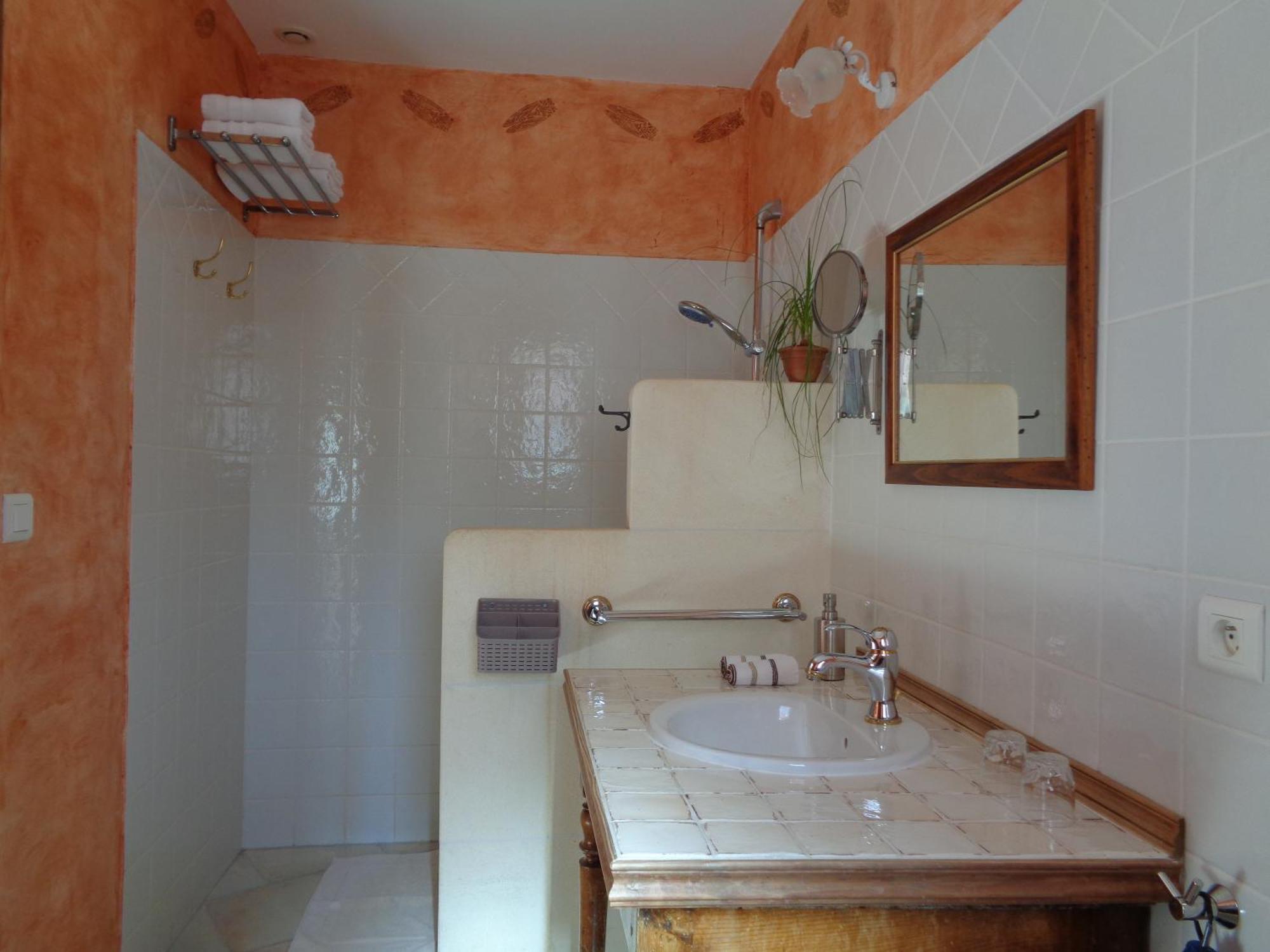 Clos Des Lavandes - Chambres Et Suites De Charme Climatisees-Luberon Lacoste  Exterior photo