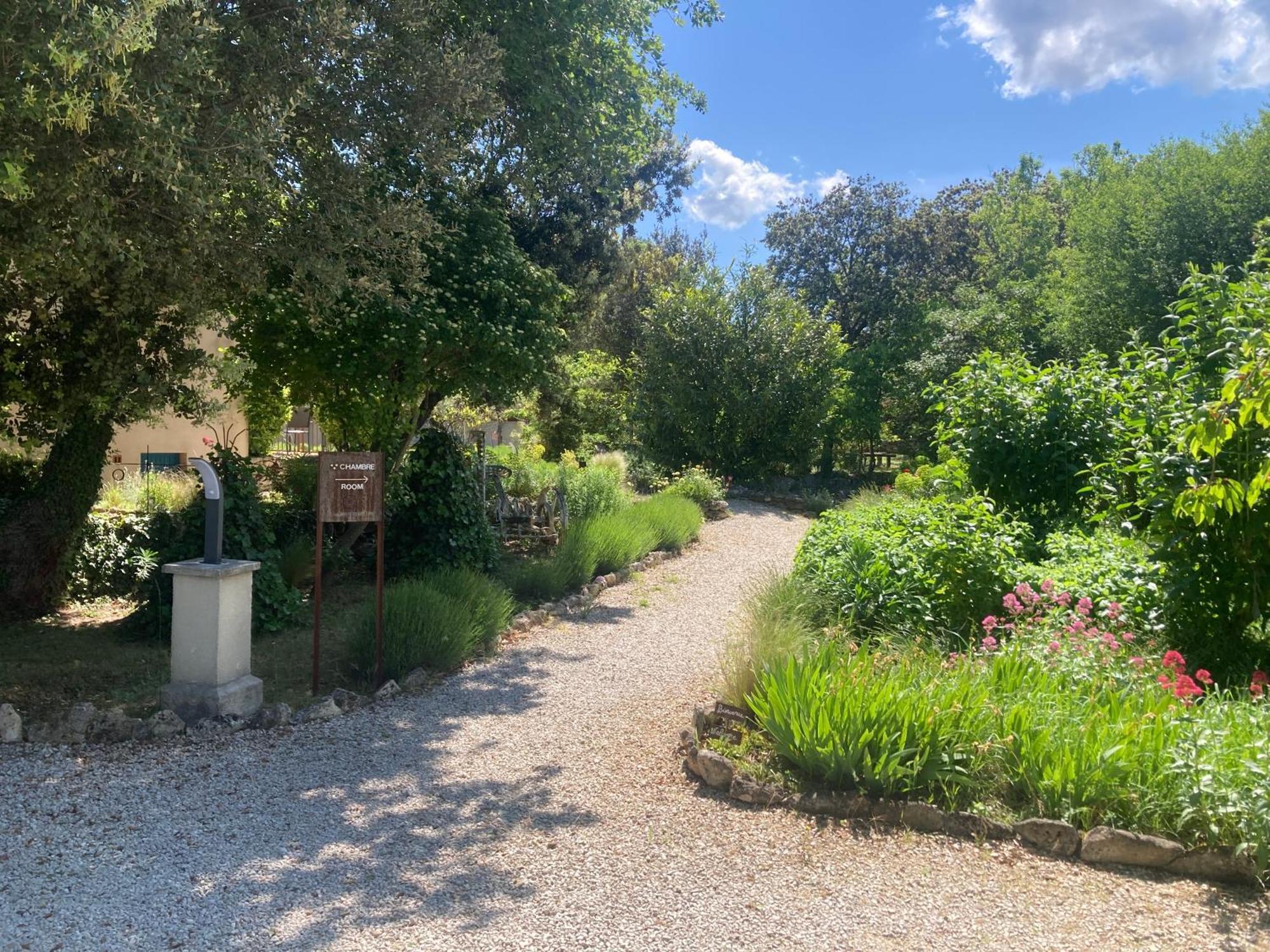 Clos Des Lavandes - Chambres Et Suites De Charme Climatisees-Luberon Lacoste  Exterior photo